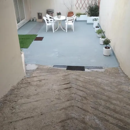 Alex House Apartment *